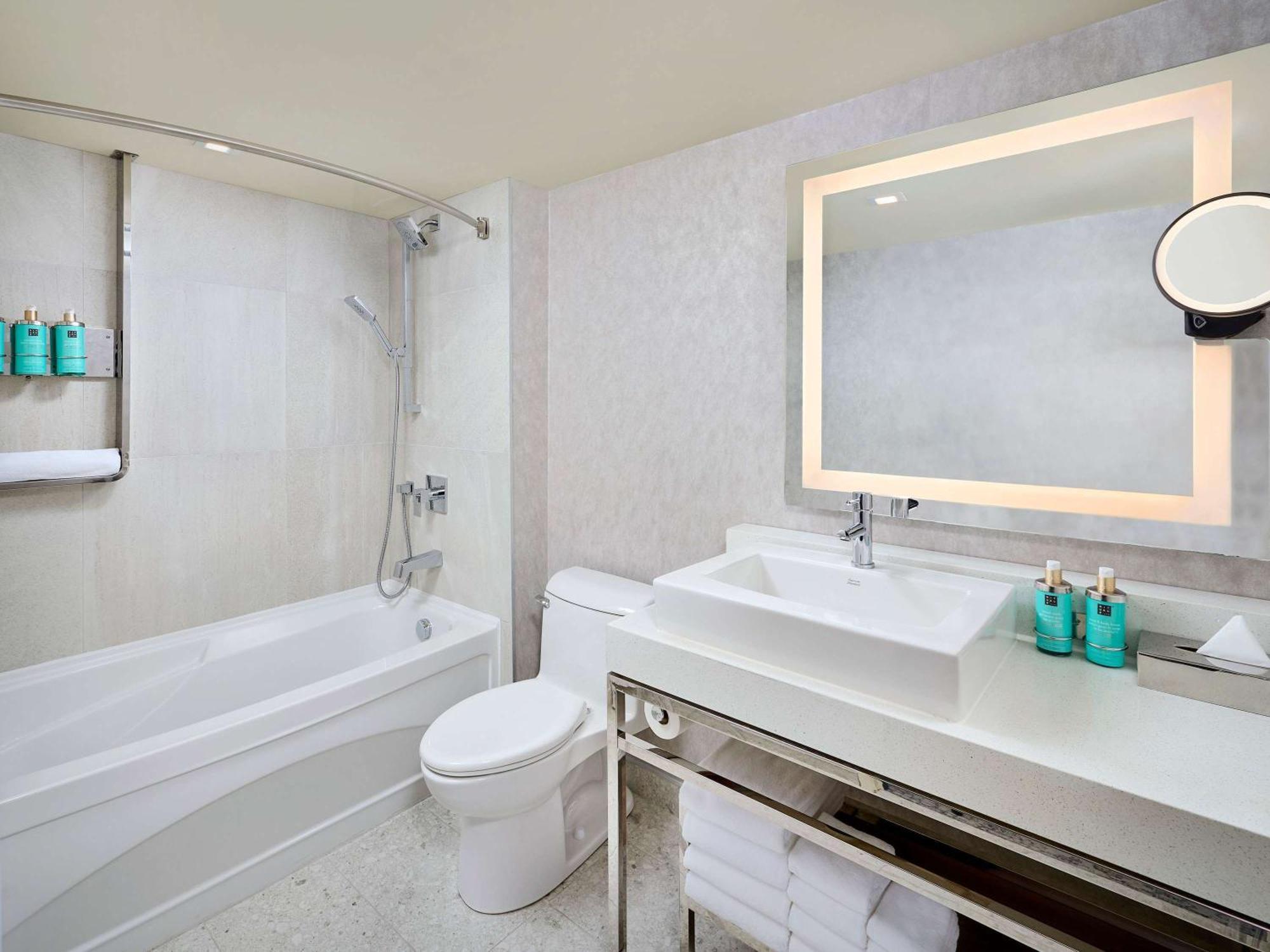 Novotel Toronto Vaughan Centre Extérieur photo